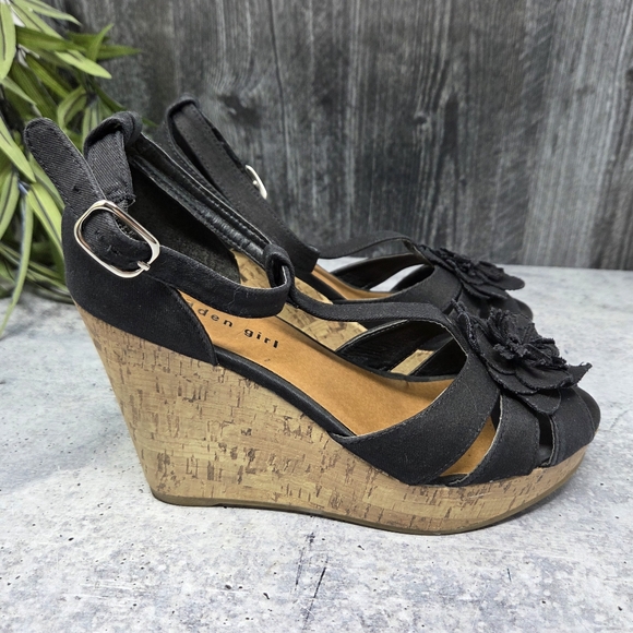 Madden Girl | Kolasso Black Cork Platform Wedge Sandals Flower Upper Size 8.5 - Picture 4 of 13